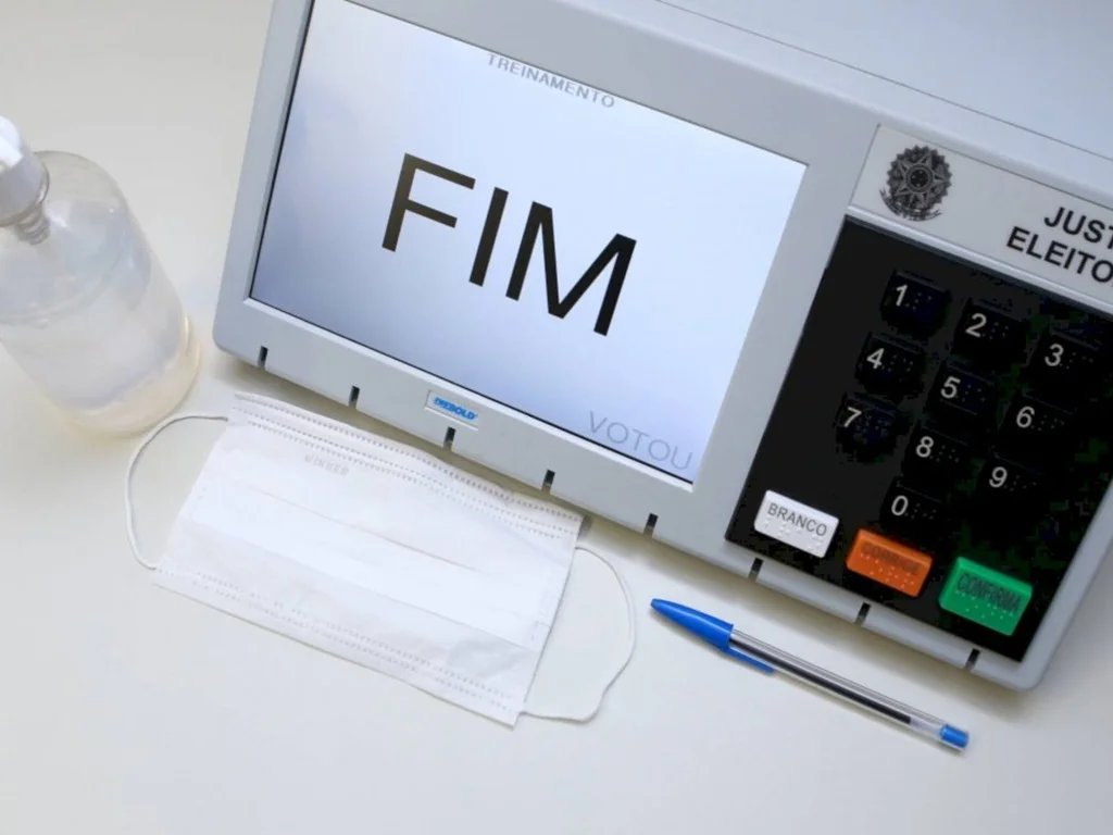 Comissão especial discute mandatos coletivos