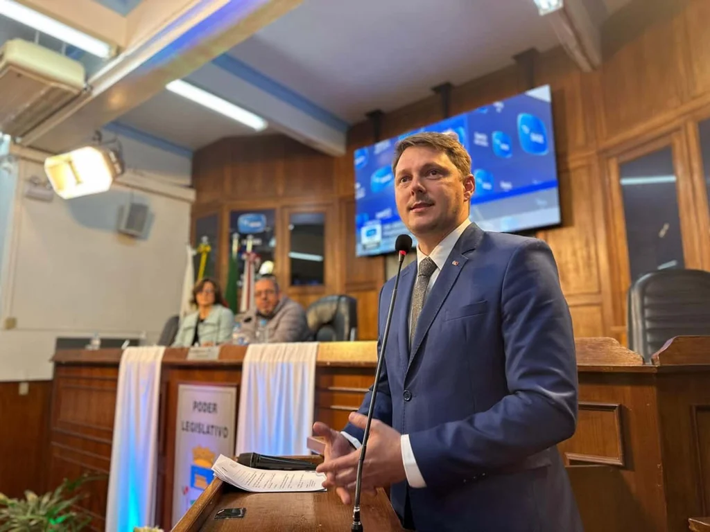 Schardosim propõe banco municipal de profissionais especializados em TEA