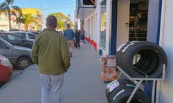 Hostilidade, assédio e retórica estigmatizante dos poderosos contra imprensa se espalham pelas Américas, diz SIP