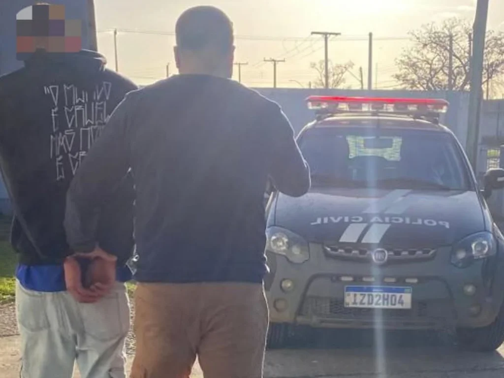 Traficante é detido com drogas e dinheiro