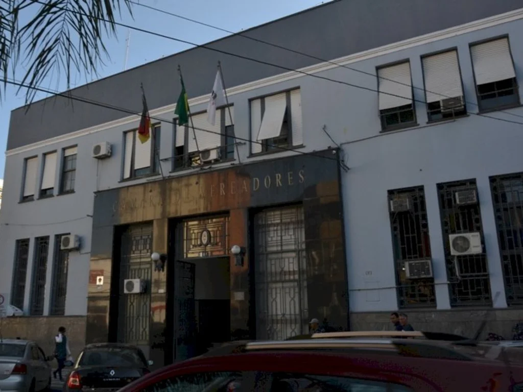 Pela primeira vez na história Câmara terá sessão na calçada