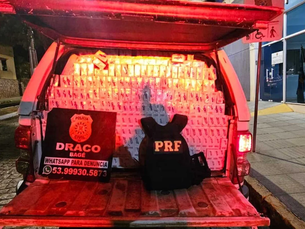 Caminhonete funerária é flagrada com 28 mil maços de cigarros