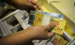 Civil apreende celulares e carregadores em cela