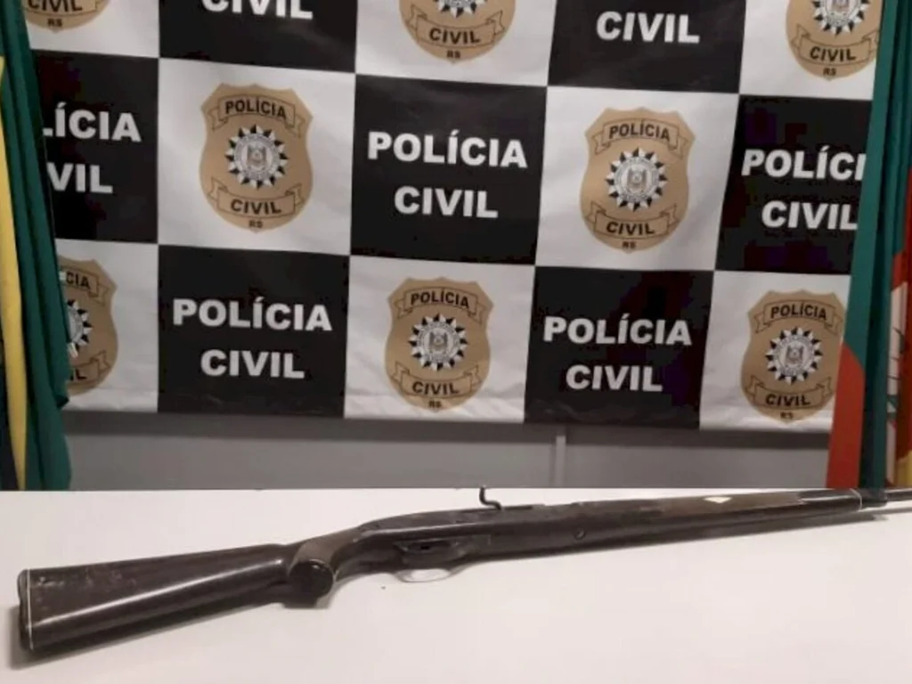 Homem tenta matar companheira no Passinho do Amor