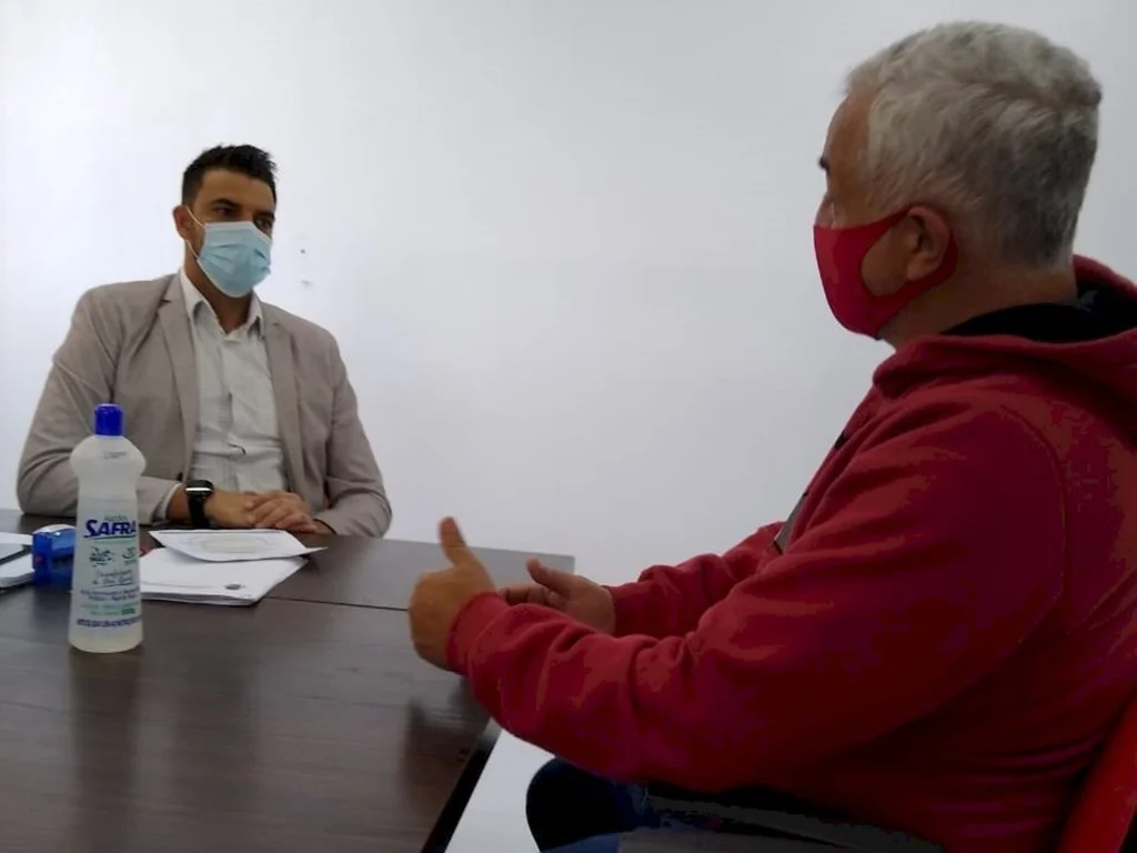 Vereador encaminha anteprojeto de renda básica?