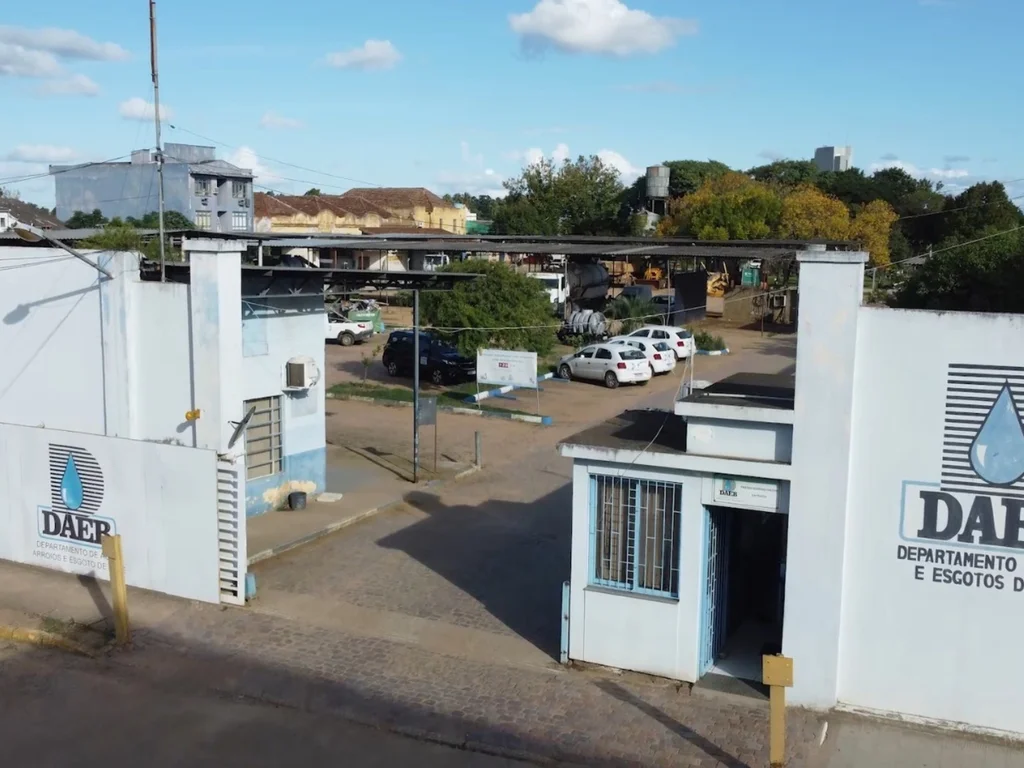 Município transforma estudo sobre privatização em plano público de saneamento