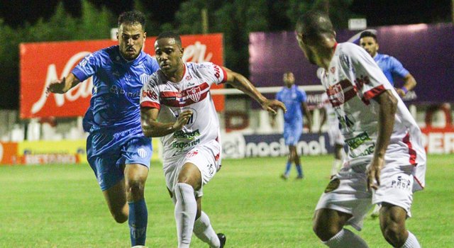 Guarany precisa vencer e torce contra adversários diretos