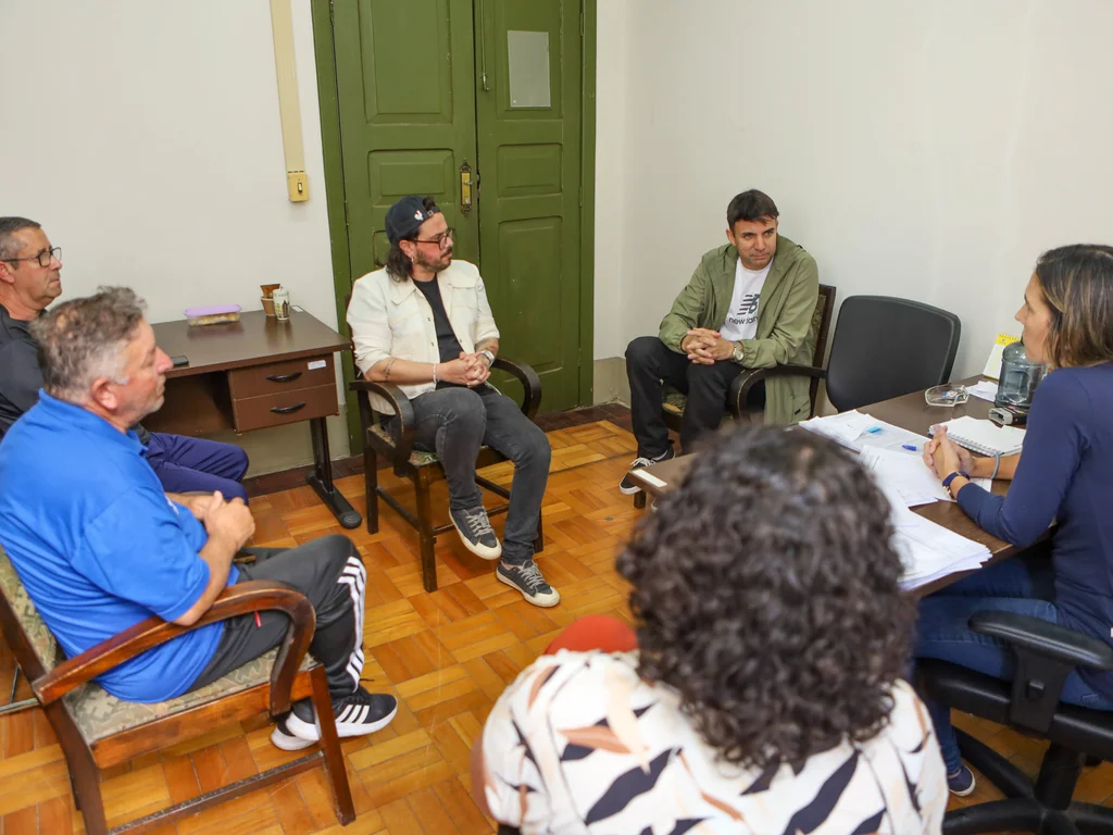 Avançam projetos de melhoria de área em frente a Luiz Mércio