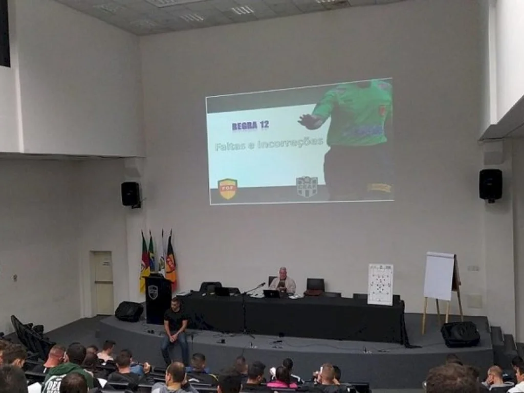 CEAF/RS realiza curso de formação de árbitros de futebol