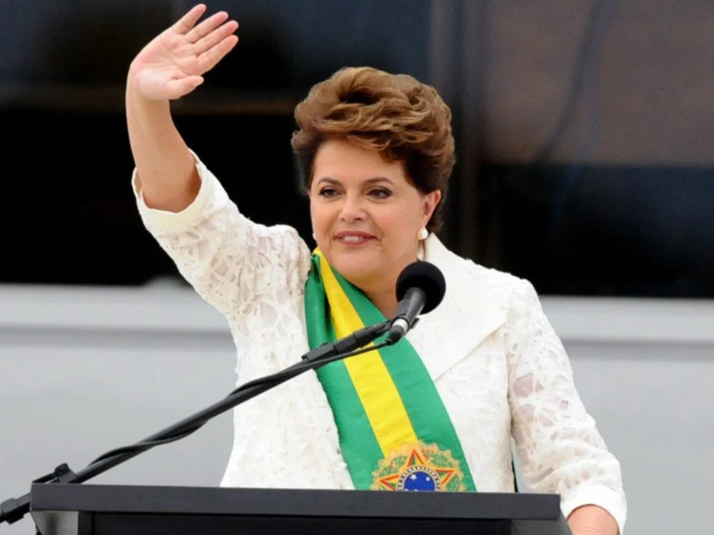 Dilma é internada
