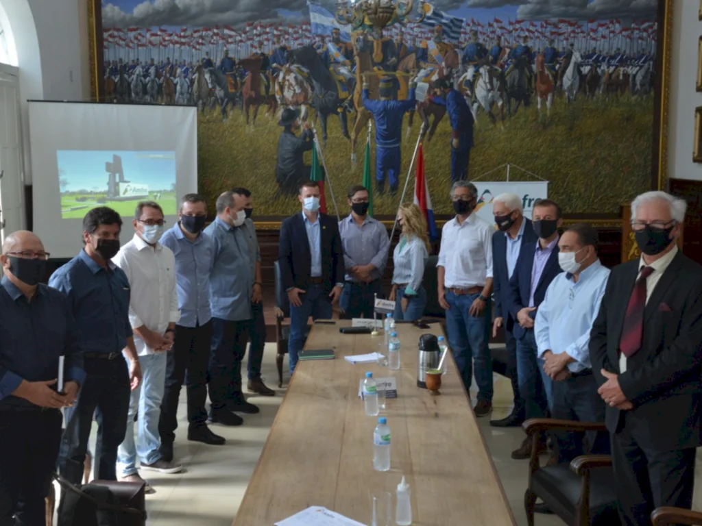 Reunião define novo presidente da AMFRO e delibera medidas de combate à Covid-19