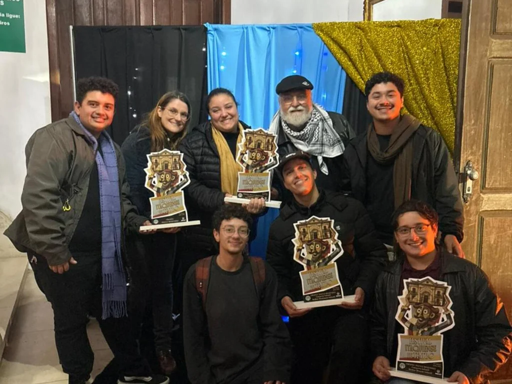 Coletivo Movimento conquista prêmio de Melhor Direção no FIT