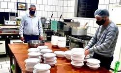 Morador de rua coloca fogo em contêiner para se aquecer