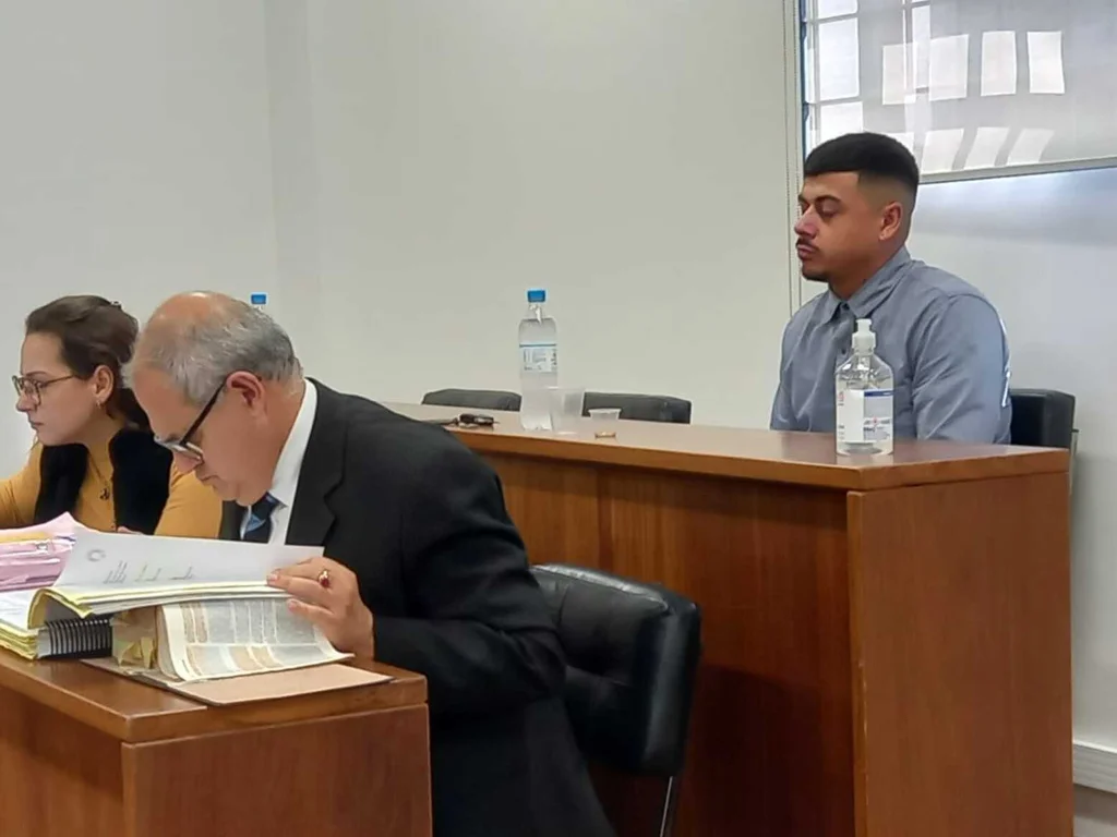 Réu diz que agiu em legítima defesa