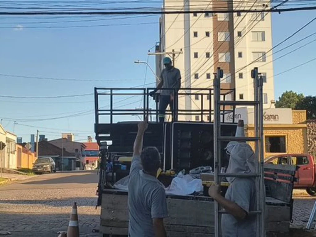 Três novos semáforos são instalados na zona Norte
