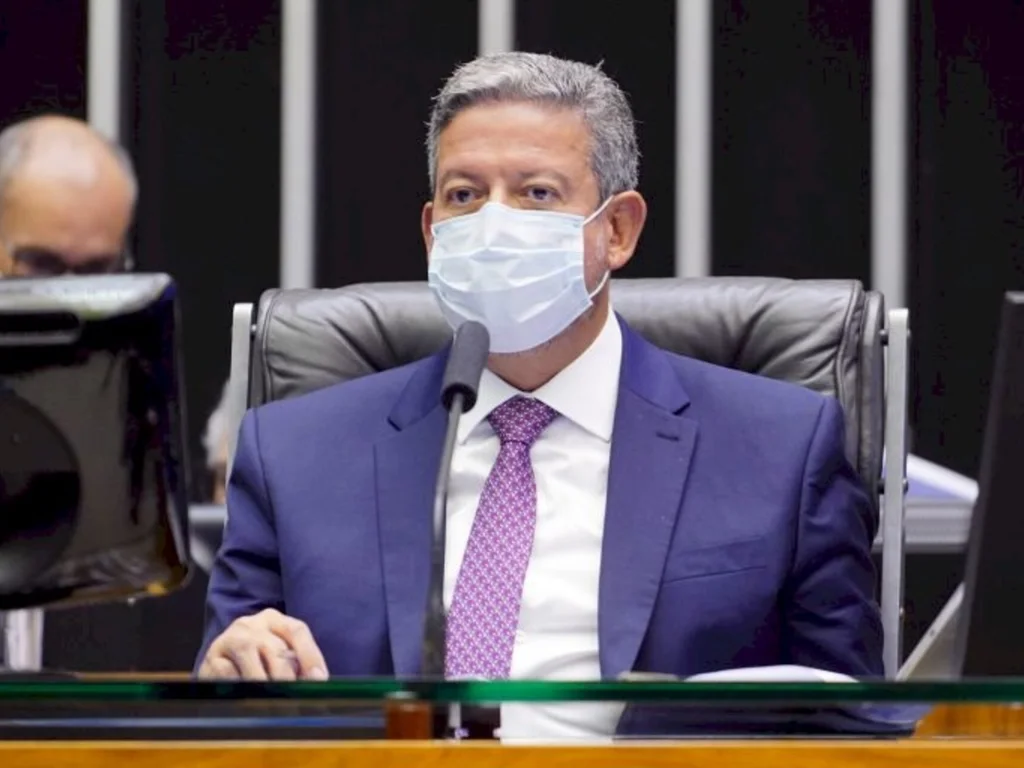 Progressista defende menor número de partidos