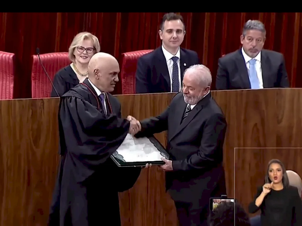 Lula e Alckmin são diplomados