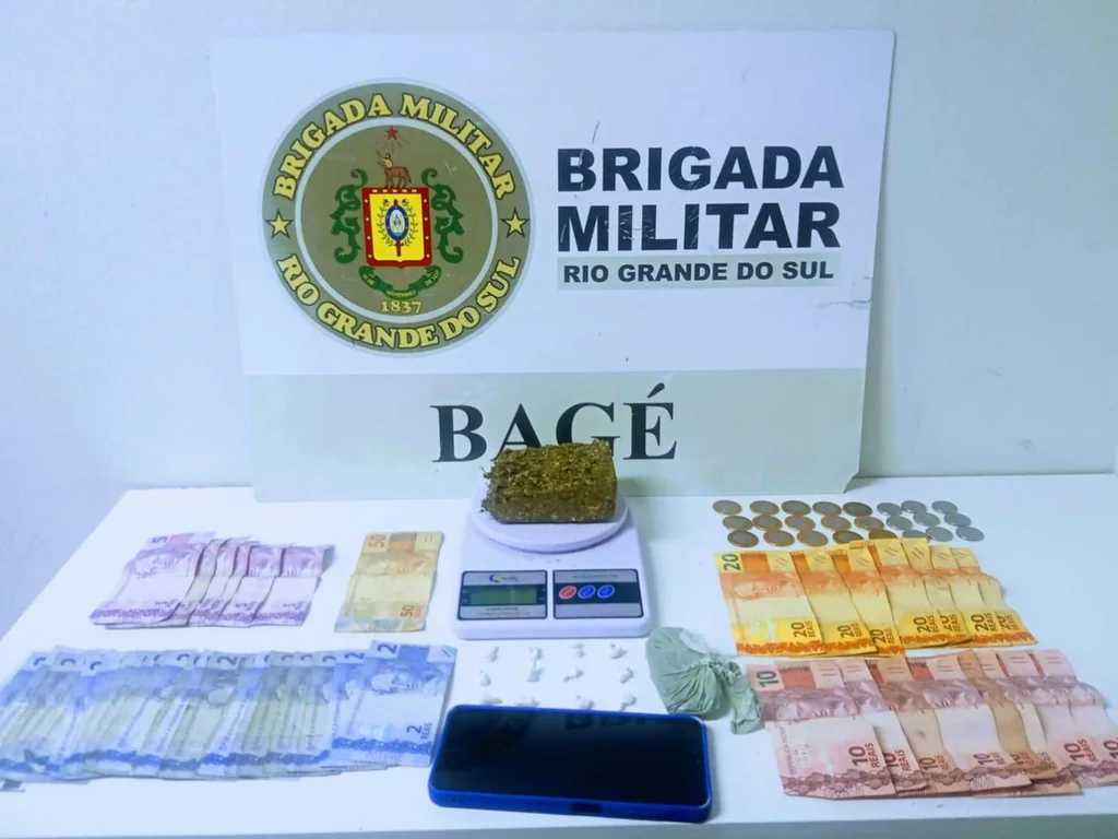 Dois são presos por tráfico no Centro