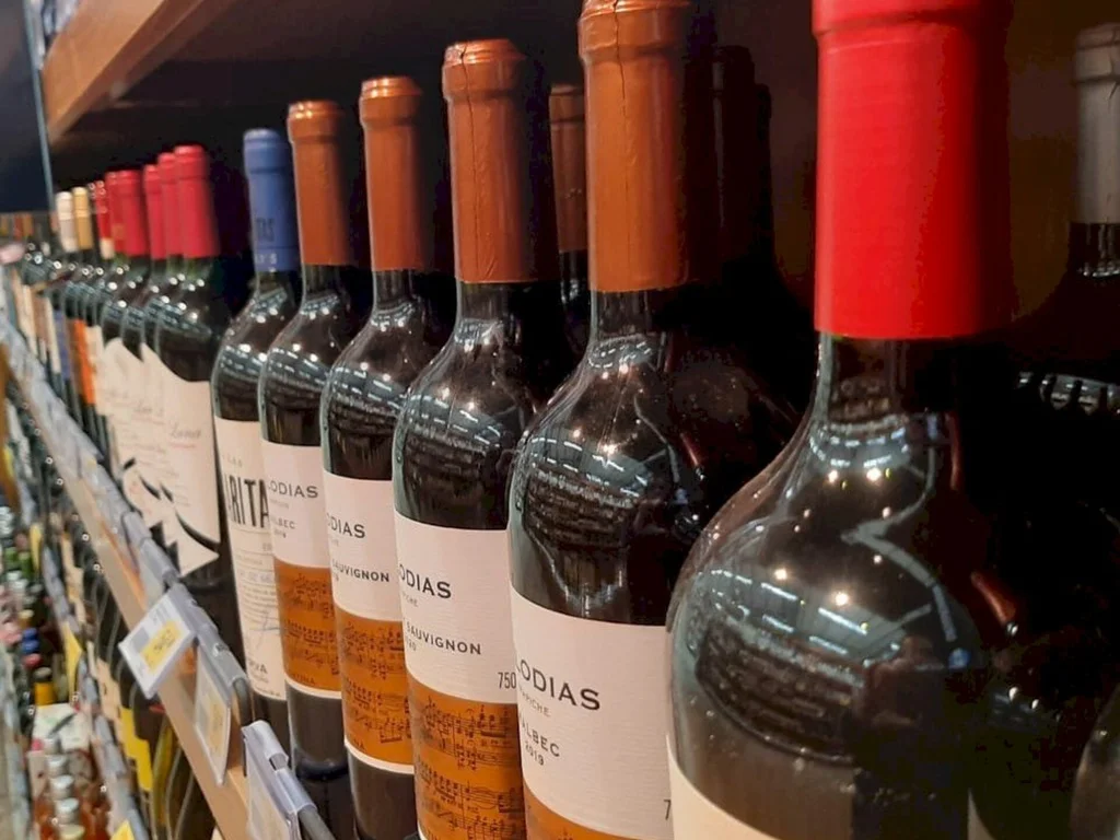 Mercados apostam na venda de vinhos neste domingo