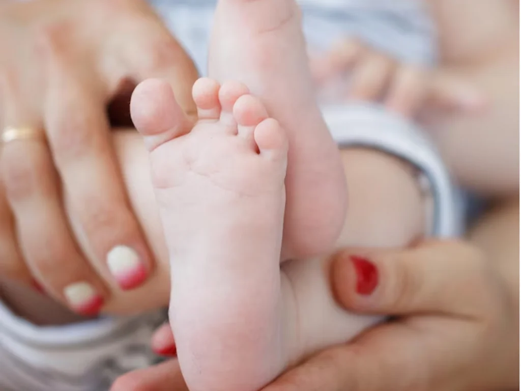 Mais de 500 crianças receberam apenas o nome da mãe desde 2020