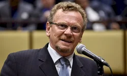 Quinta-feira foi quente na política