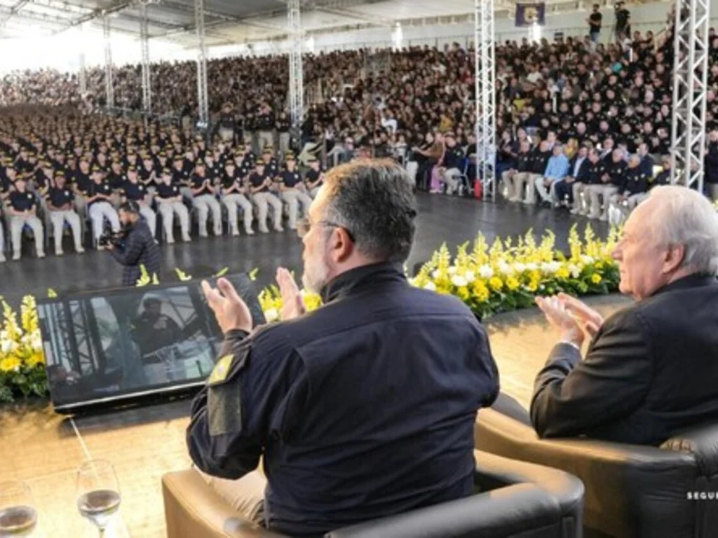 Formatura reúne 600 novos policiais rodoviários federais