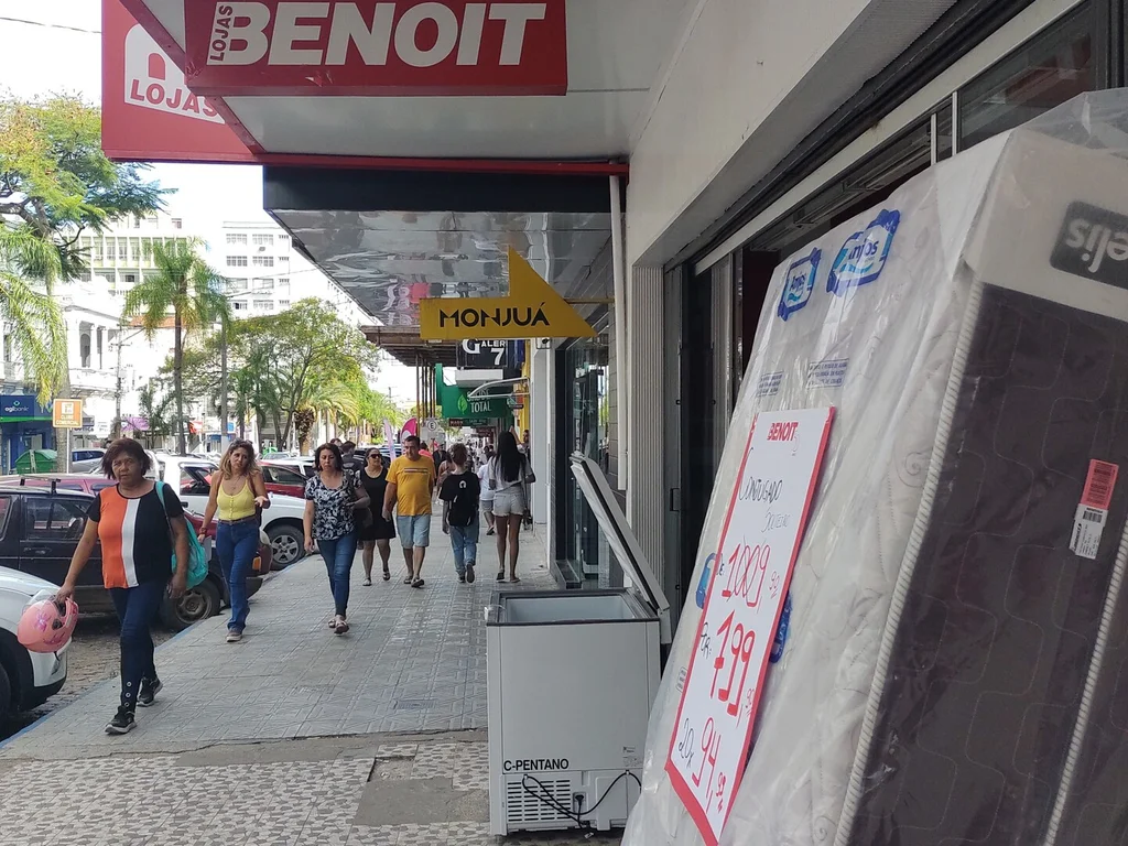 Fevereiro registra queda na inadimplência