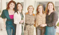 ‘É mais fácil obter o que se deseja com um sorriso do que à ponta da espada’   William Shakespeare