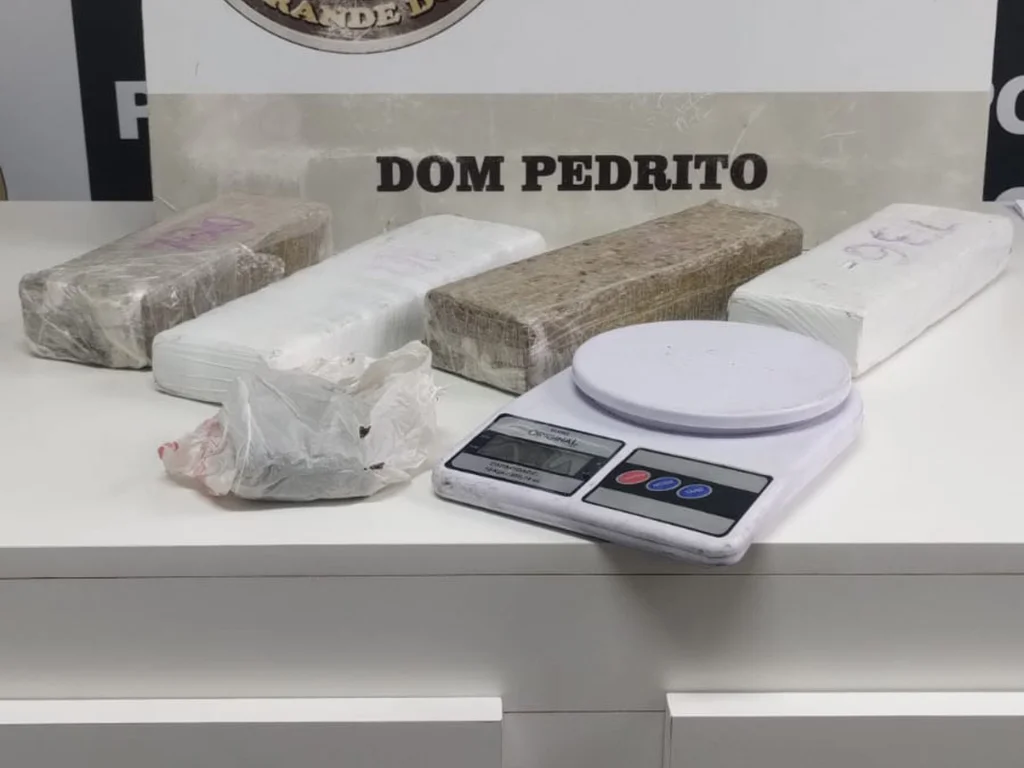 Brigada Militar prende indivíduo por tráfico de drogas