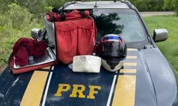 PRF prende homem com cocaína em baú de tele-entrega