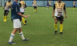 Jalde-negro pega o Lajeadense fora