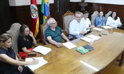 Mainardi confirma suspensão de vantagens e de cedências de funcionários