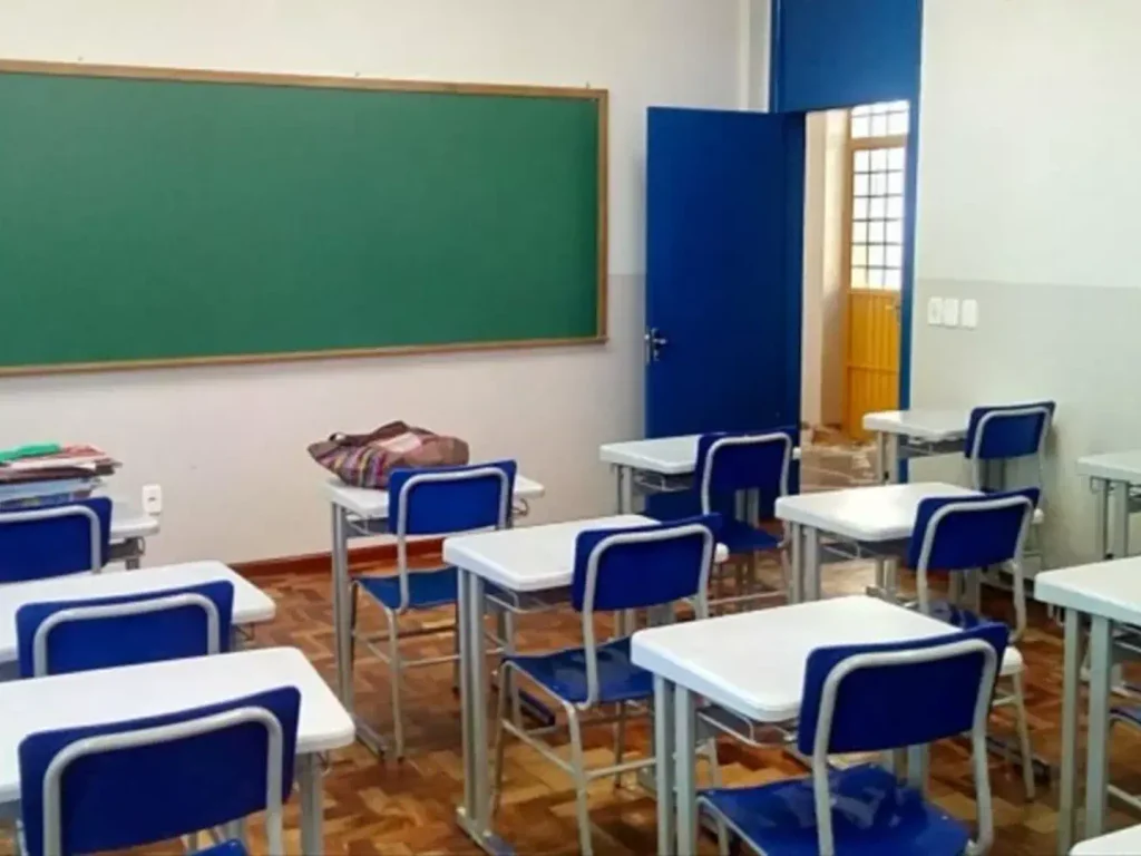 Justiça decide adiar início das aulas por causa do calorão