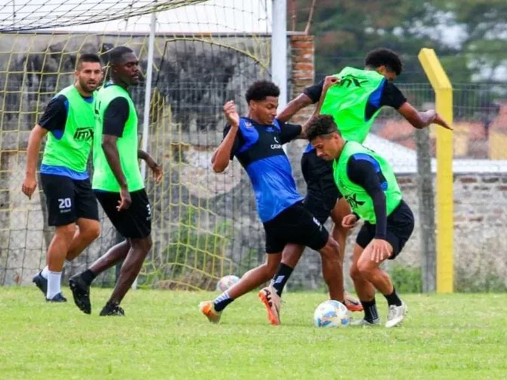 Bagé próximo da estreia na Segundona