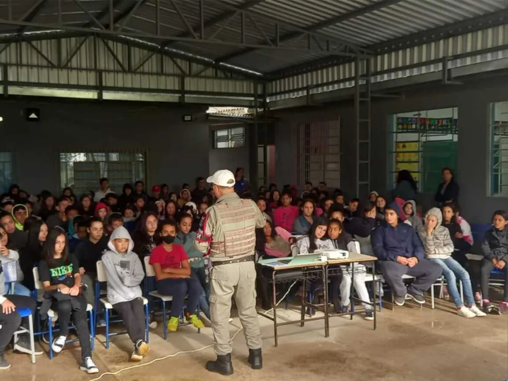 Brigada Militar na escola