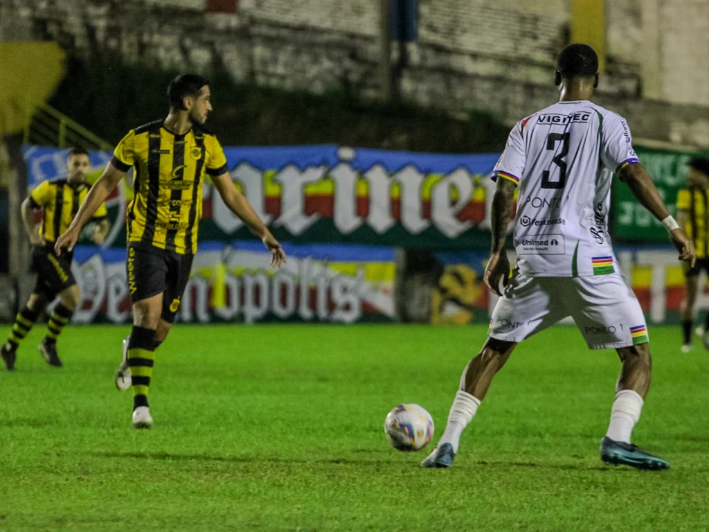 Bagé recebe o Brasil de Farroupilha neste domingo