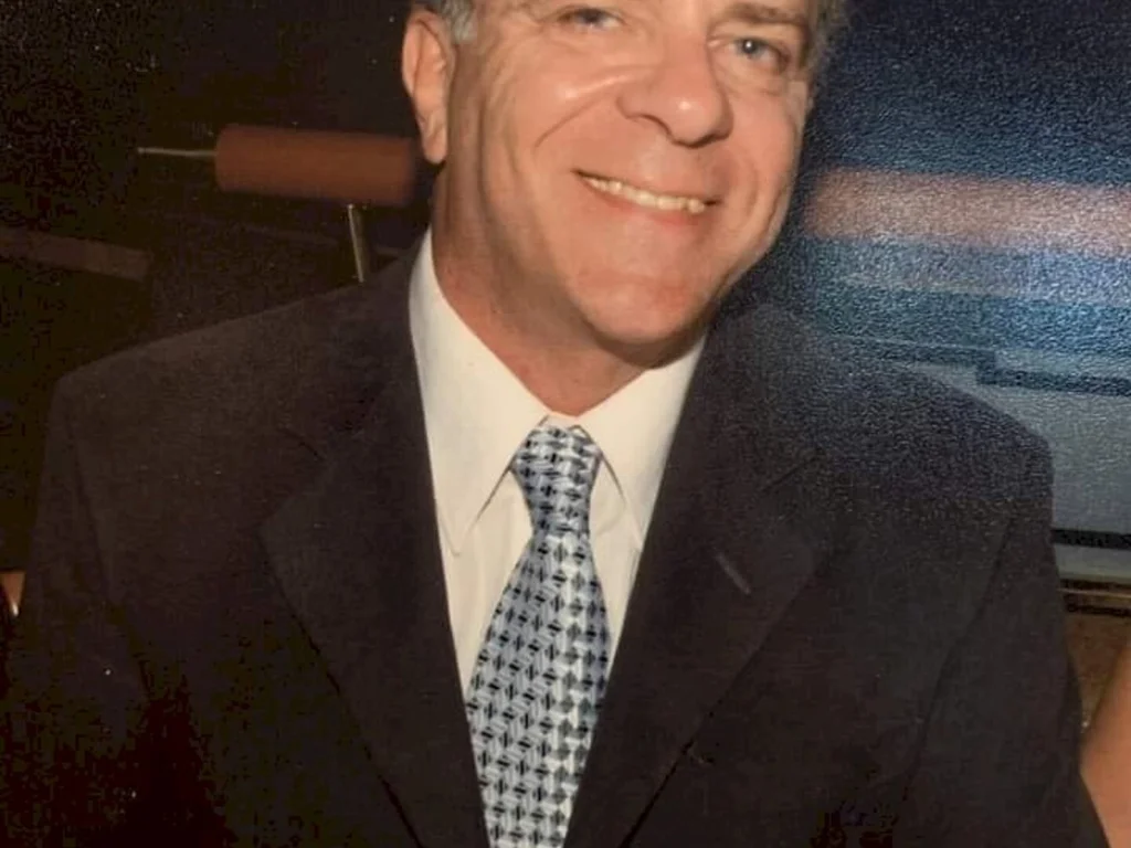 Morre Carlos Roberto Wallauer Magalhães