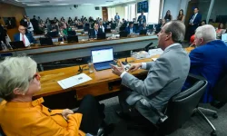 Câmara aprova política que estimula permanência de jovens no campo