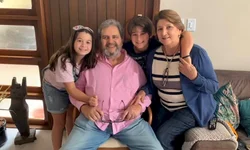 ‘É mais fácil obter o que se deseja com um sorriso do que à ponta da espada’   William Shakespeare