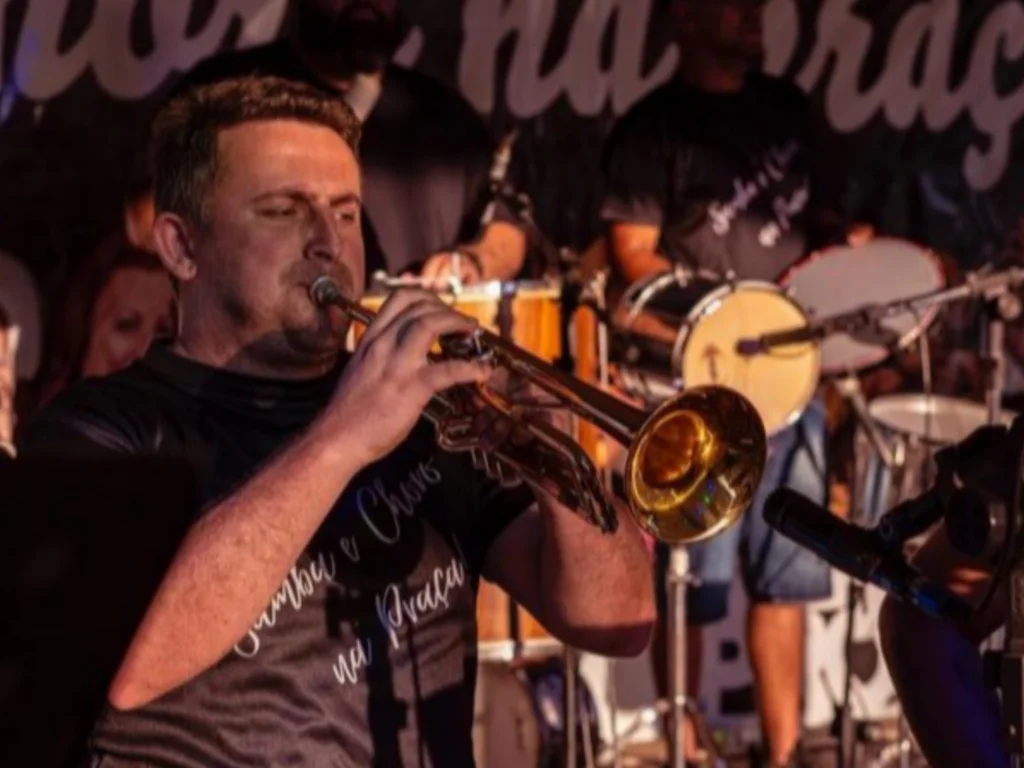 Rubens Veiga realiza encerramento do Carnaval