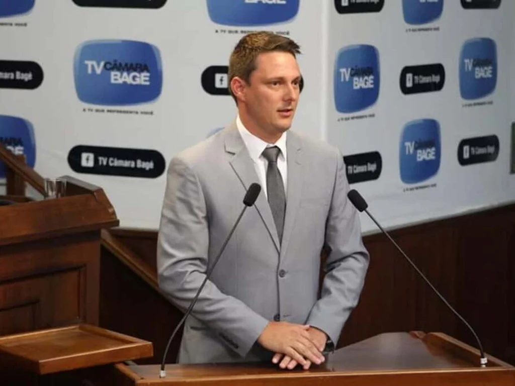 Schardosim pede informações sobre curso preparatório