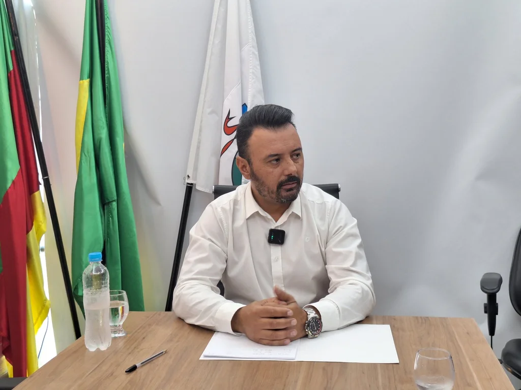 Vereador protocola pedido de impeachment