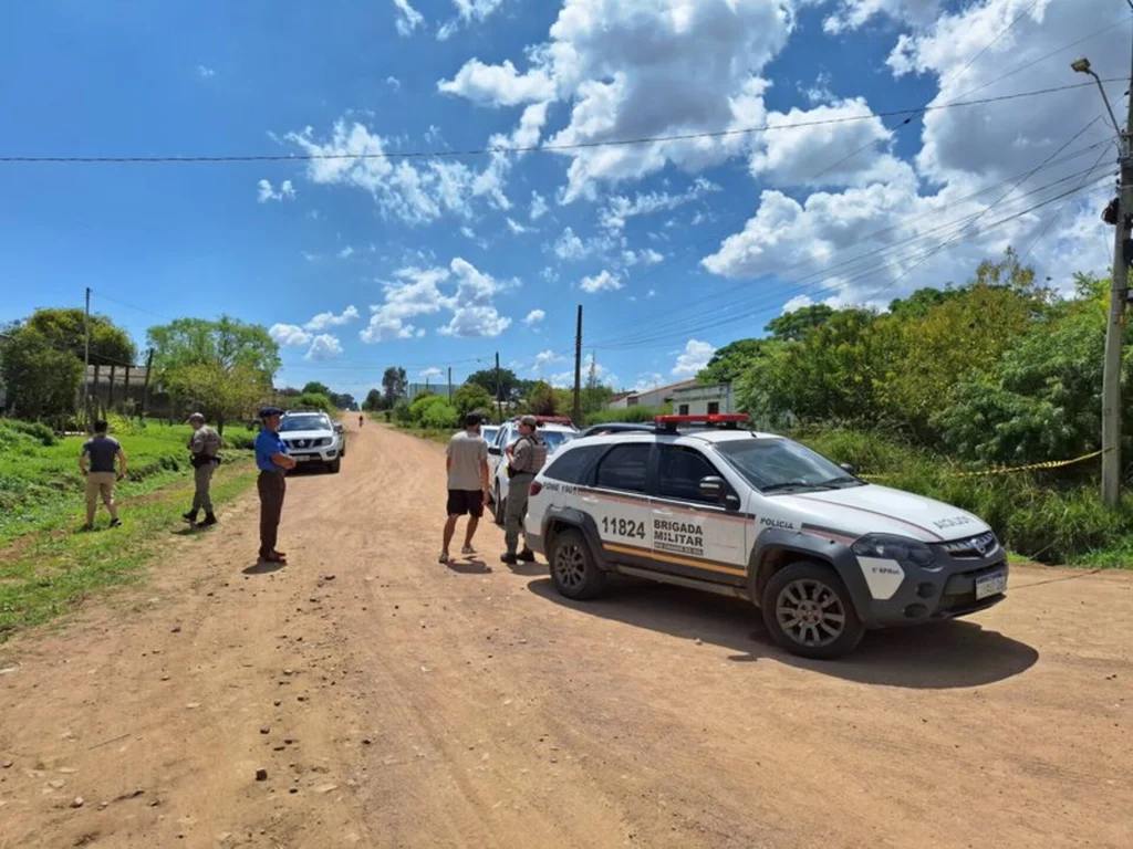 Policial aposentado mata homem que tentou agredi-lo com facão