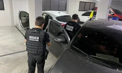 PRF prende homem com cocaína em baú de tele-entrega