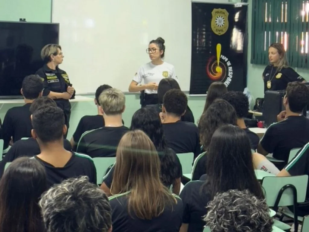 Polícia Civil aborda temas como bullying e prevenção às drogas