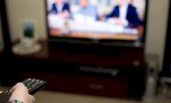 Hamm entrega ônibus e anuncia emendas