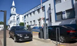 Saúde aplicará 330 segundas doses nesta terça