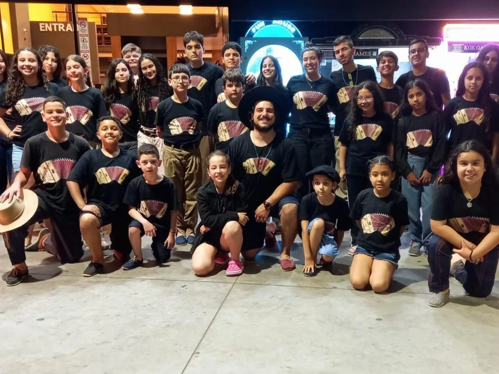 Projeto amplia vagas e começa aulas em março