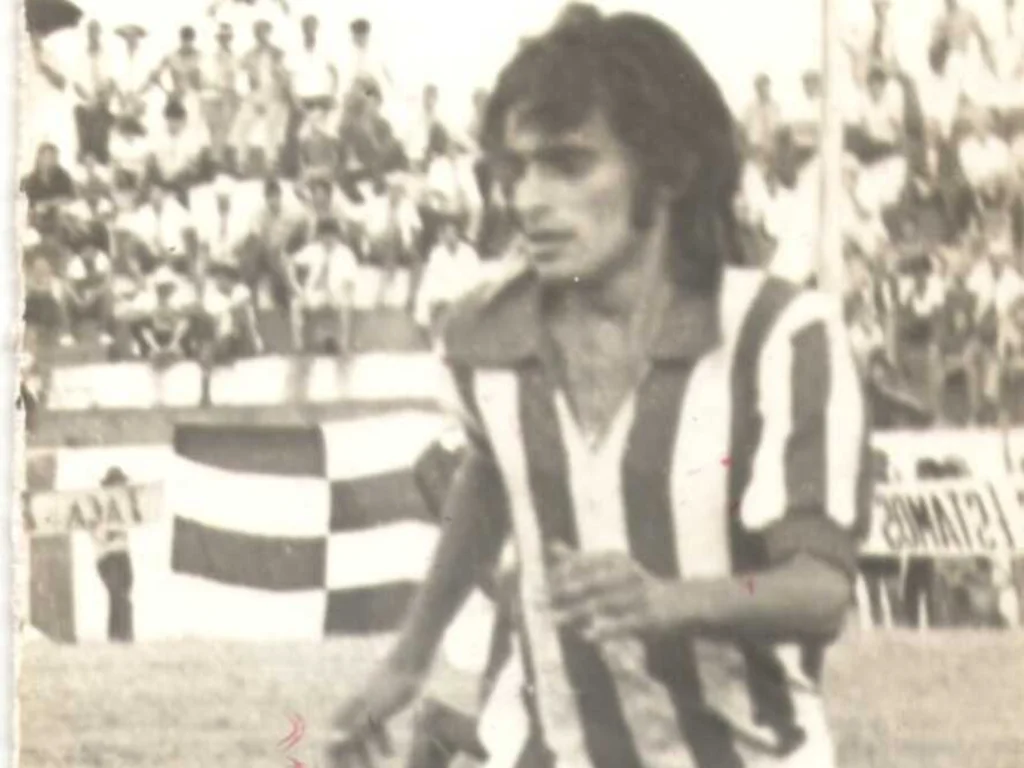 Denner, meia-atacante das antigas