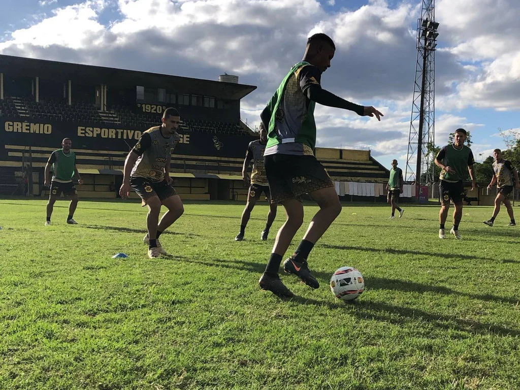 Bagé tem desafio em casa e Guarany jogará fora